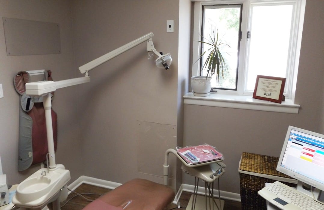 Dental treatment room